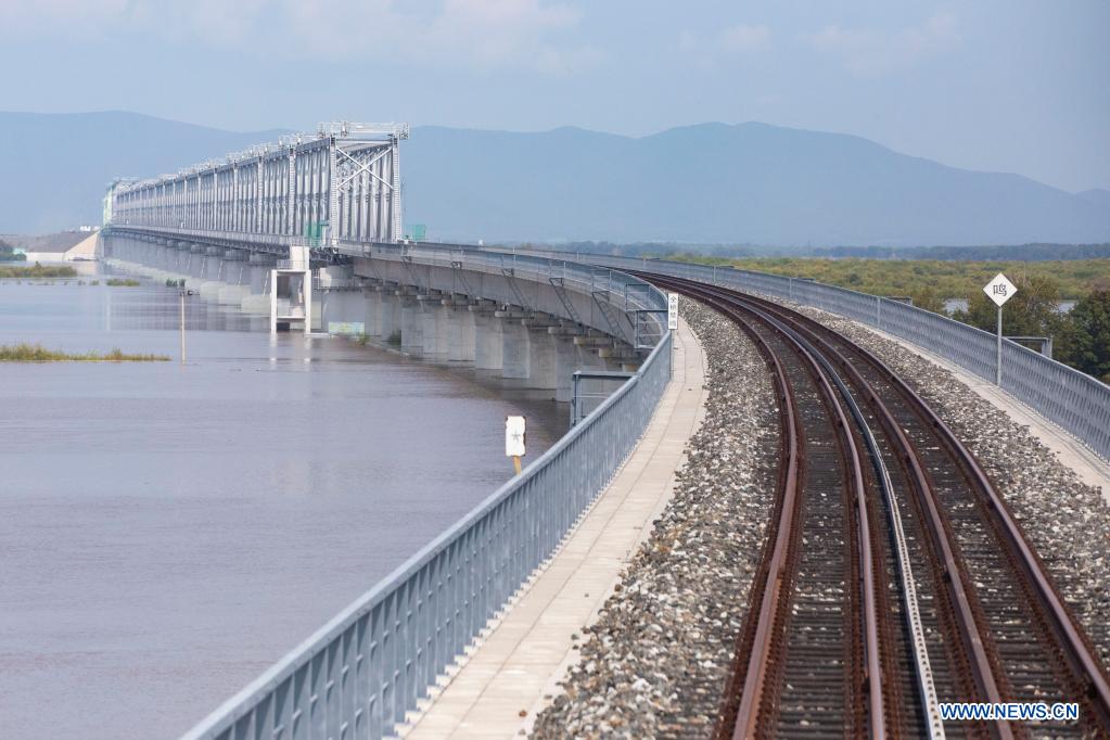 Tongjiang bridge connects China and Russia